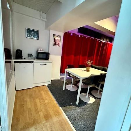 Experience Cinema Immersif Dans Appartement Renove Pres De Montmartre Париж Экстерьер фото