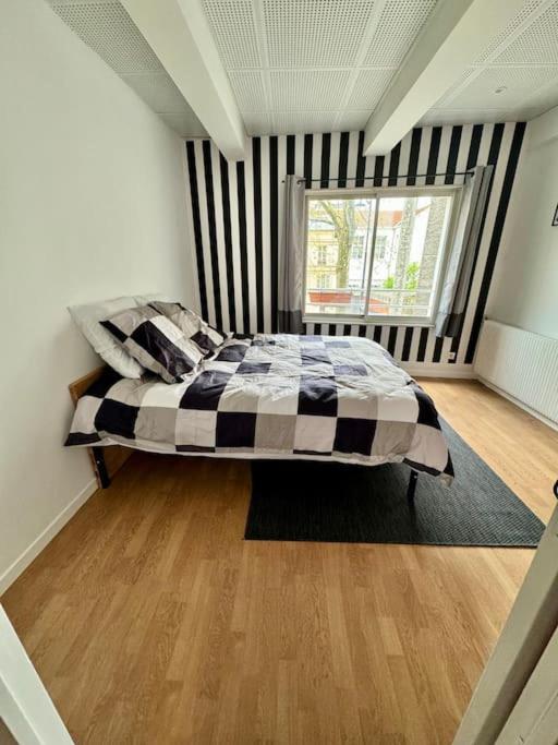 Experience Cinema Immersif Dans Appartement Renove Pres De Montmartre Париж Экстерьер фото